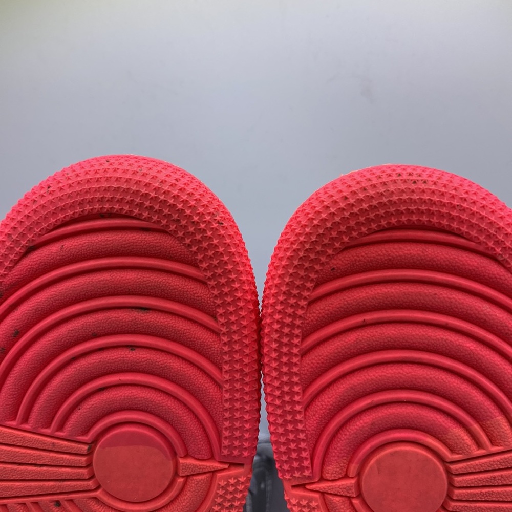 Nike Air Jordan 1 Mid GS Metallic Silver Pink Crimson Size 7Y (555112-006) - Picture 7 of 11